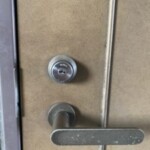 西区　玄関開錠と交換W作業