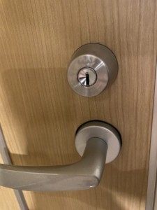 トイレの鍵開け