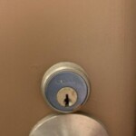 トイレ　室内扉の鍵交換