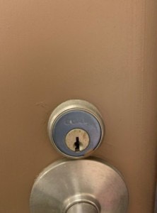 トイレ　室内扉の鍵交換
