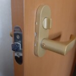 室内扉の開錠